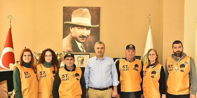 57. Alay Yürüyüş Komitesi Üyeleri Belediye Başkanı Ulaş Yurdakul’u Ziyaret Ettiler