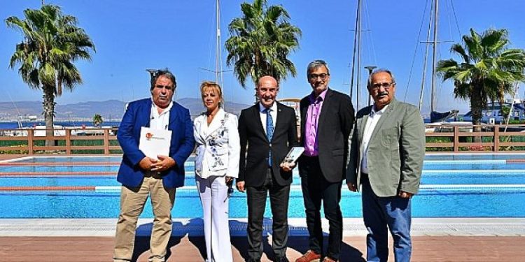 İzmir bir kez daha yabancı basında