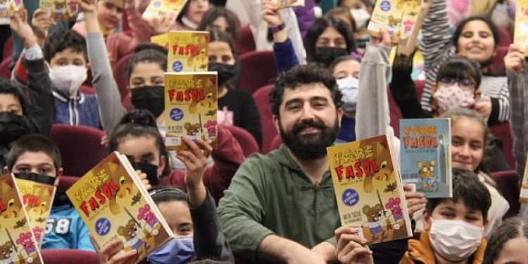 Yazar Melih Tuğtağ: “En Çok Sevdiğiniz Ve En İyi Bildiğiniz İşi Yapın”