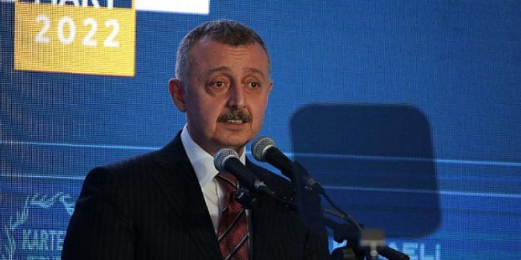 Bakan Kurum: İzmit Körfezi dip çamurundan temizlenecek