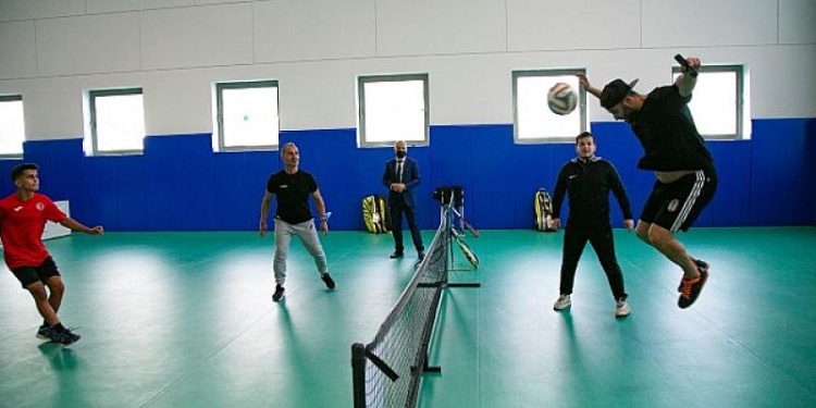 Büyükşehir’den Bahar Spor Şöleni ve Ayak Tenisi Turnuvası