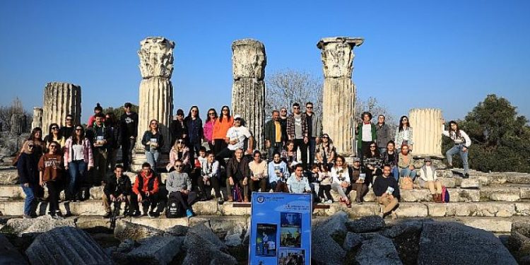 Büyükşehirden kütüphane haftası farkındalık buluşması
