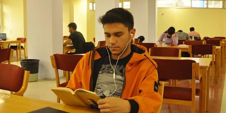 Egeli öğrenciler kütüphane uygulamalarından memnun