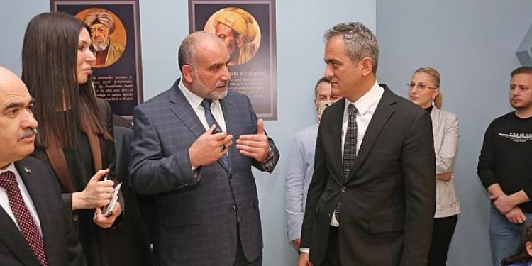 Milli Eğitim Bakanı’ndan Canik’e Büyük Övgü