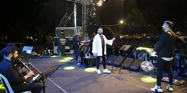 Sakilerden muhteşem konser
