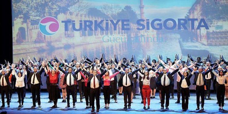 Türkiye Sigorta’dan Anadolu Ateşi iş birliğiyle ‘Biz Türkiyeyiz’ Performansı