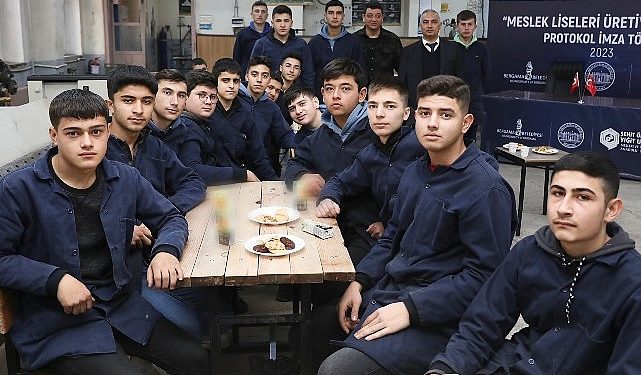 Bergama’nın parklarını öğrencilerin yaptığı banklar süsleyecek