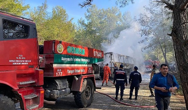 Kemer’de araç yangını
