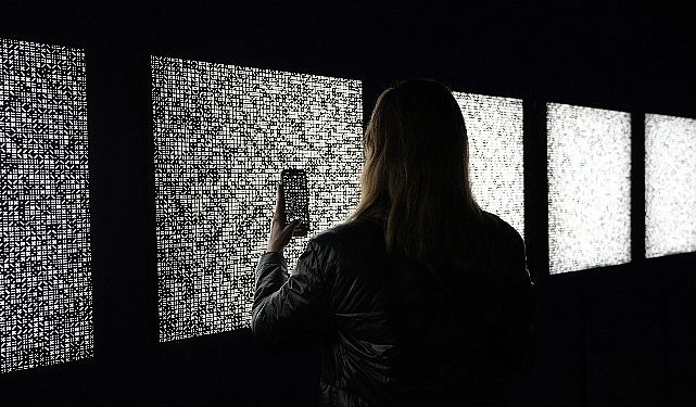 Paribu partnerliğinde gerçekleşen “Seçici İletken” sergisi başladı