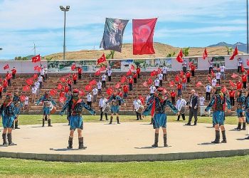 Menemen Belediyesi ‘Zeybek’ oynayacak, ustalar ‘Çömlek’ yapacak