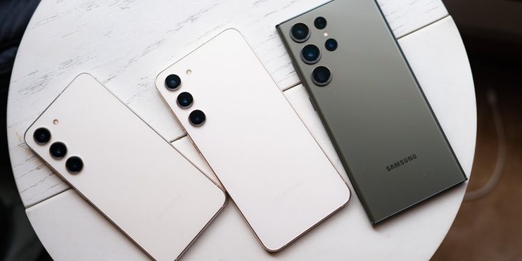 Apple ve Samsung zirvedeki yerlerini korudular